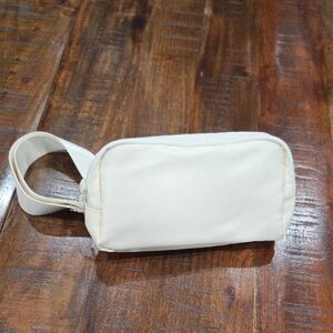 Gap Fit Crossbody Bag In Cream NWT